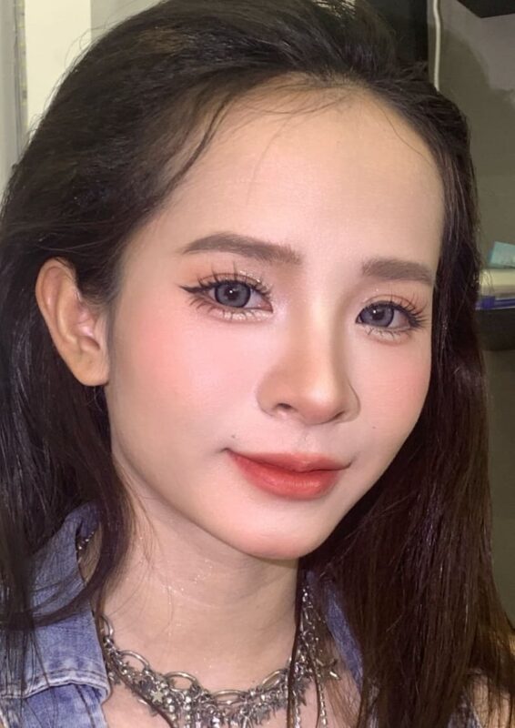 Dịch vụ makeup Douyin tại nhà